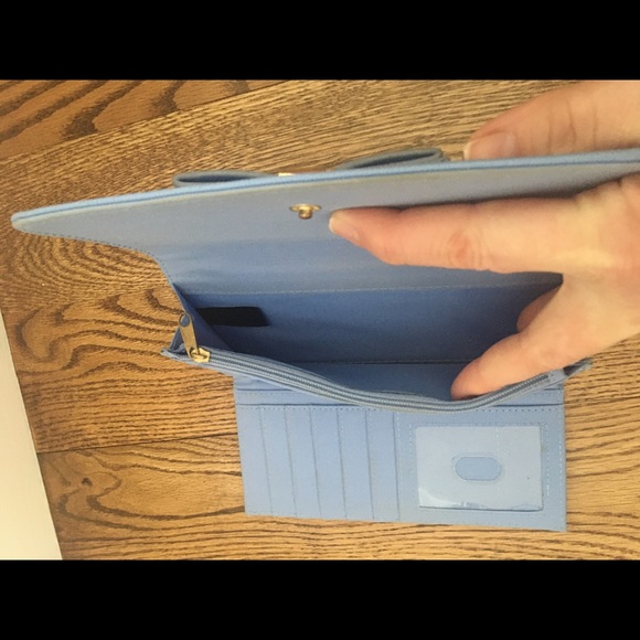 Periwinkle blue wallet with bow - Picture 4 of 4